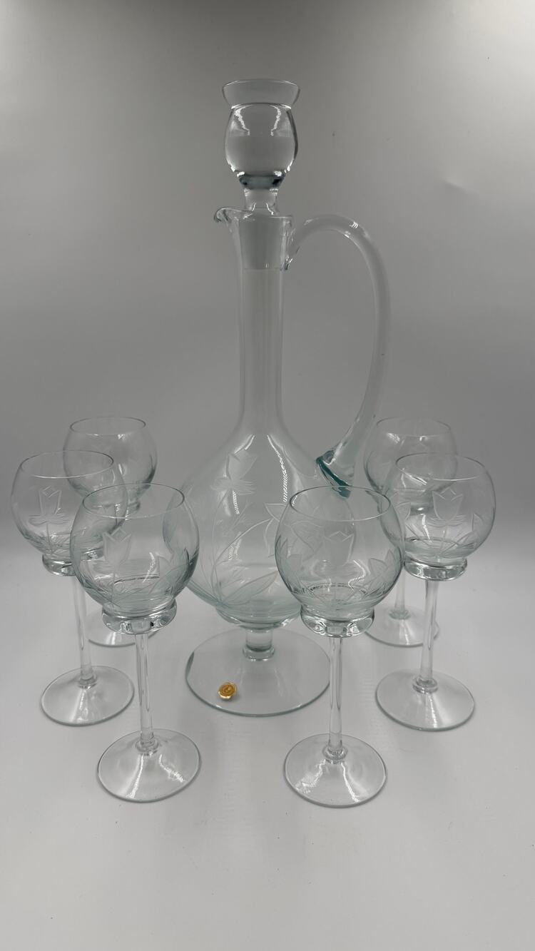 Vintage Romanian Etched Rose Glass Decanter with Stopper & 6 Wine Glasses Set